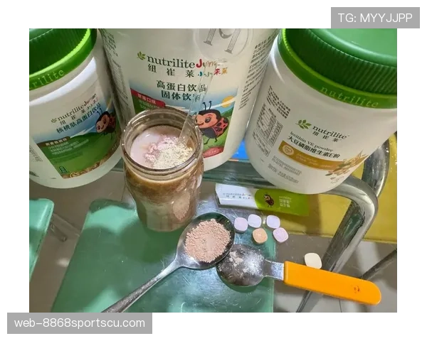 朱雪莹家的冰箱里塞满了蛋白粉，连饮料都按训练时间表排好队