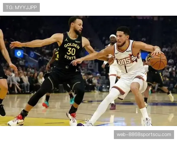 德文·布克单打效率胜库里拉开进攻空间